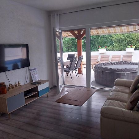 Vila Brig 108 - Private Swimming Pool And Jacuzzi Rijeka Exterior photo